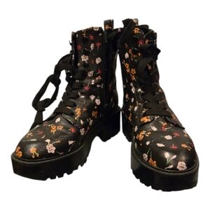 GUESS Platform Floral Pattern Boots Sz 7.5 M